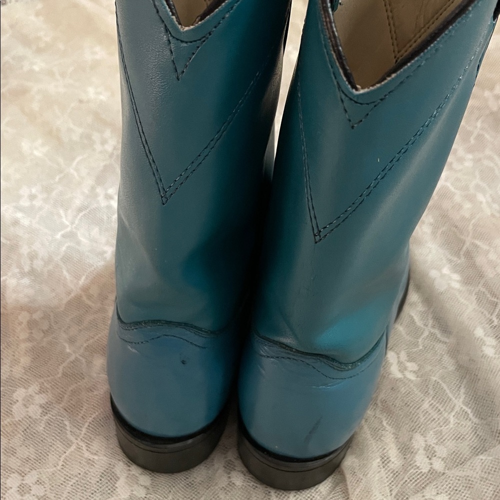 Laredo Cream Leather Cowboy Boots - Picture 5 of 8